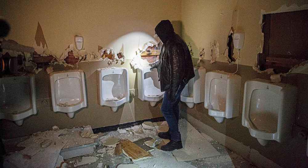 MIKE DEAL / WINNIPEG FREE PRESS FILES
Bear Clan Patrol co-founder James Favel in the Indian and Métis Friendship Centre the morning after a Bear Clan Patrol noticed that one of the building’s doors was open. When they entered they discovered it had been robbed and gutted. The building had been closed and without power some time.