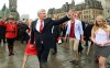 Prime Minister Stephen Harper waves as he arrives on Parliament Hill for Canada Day celebrations with his wife Laureen(left) and their children Ben and Rachel, in Ottawa, Wednesday, July 1, 2015. THE CANADIAN PRESS/Fred Chartrand