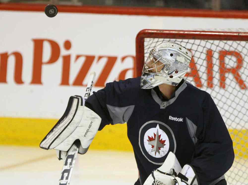 JOE BRYKSA / WINNIPEG FREE PRESS
Connor Hellebuyck took in the optional practice at the MTS Iceplex this morning before the Jets head off on a 3-game road trip.