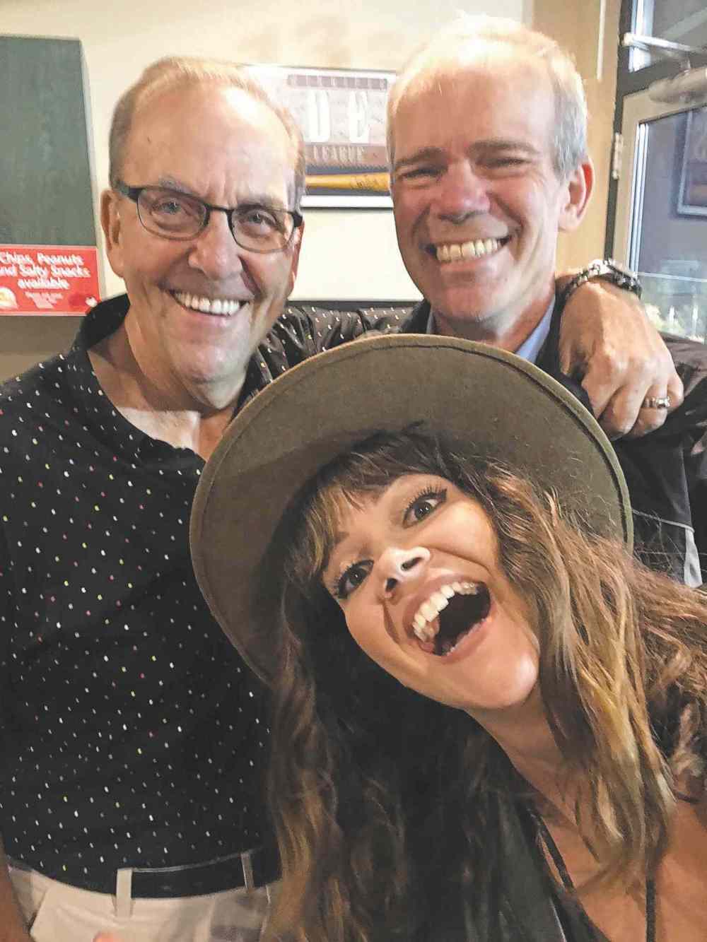 DOUG SPEIRS / WINNIPEG FREE PRESS
CJNU board member Wayne Rogers, singer Sierra Noble and Free Press publisher Bob Cox.