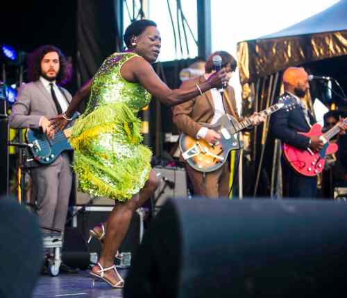 Mikaela MacKenzie / Winnipeg Free Press
Sharon Jones and The Dap Kings play at the Interstellar Rodeo in Winnipeg on Saturday.