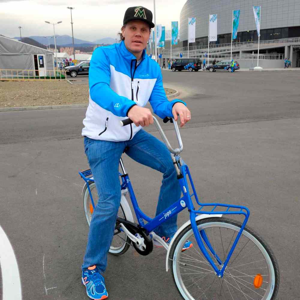 GARY LAWLESS / WINNIPEG FREE PRESS
Jets forward Olli Jokinen said he is honoured to be playing for Finland in his fourth Olympic Games.