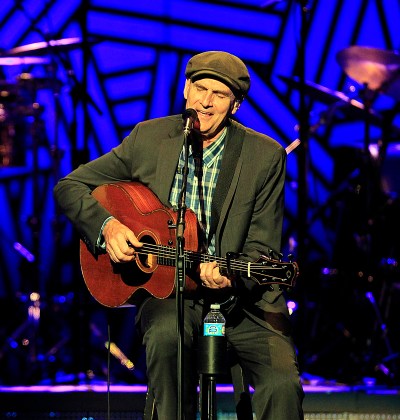 PHIL HOSSACK / WINNIPEG FREE PRESS
James Taylor at the MTS Centre Friday evening.