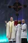 MIKE DEAL / WINNIPEG FREE PRESS
Thousands of Catholics gathered at the MTS Centre to take part in the Centennial Mass Sunday afternoon. Archbiship of Winnipeg Richard Gagnon speaks to the attendees.