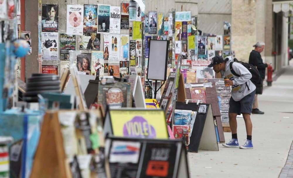 MIKE DEAL / WINNIPEG FREE PRESS
A good review can help a Winnipeg fringe show separate itself from the pack during the 10-day festival.