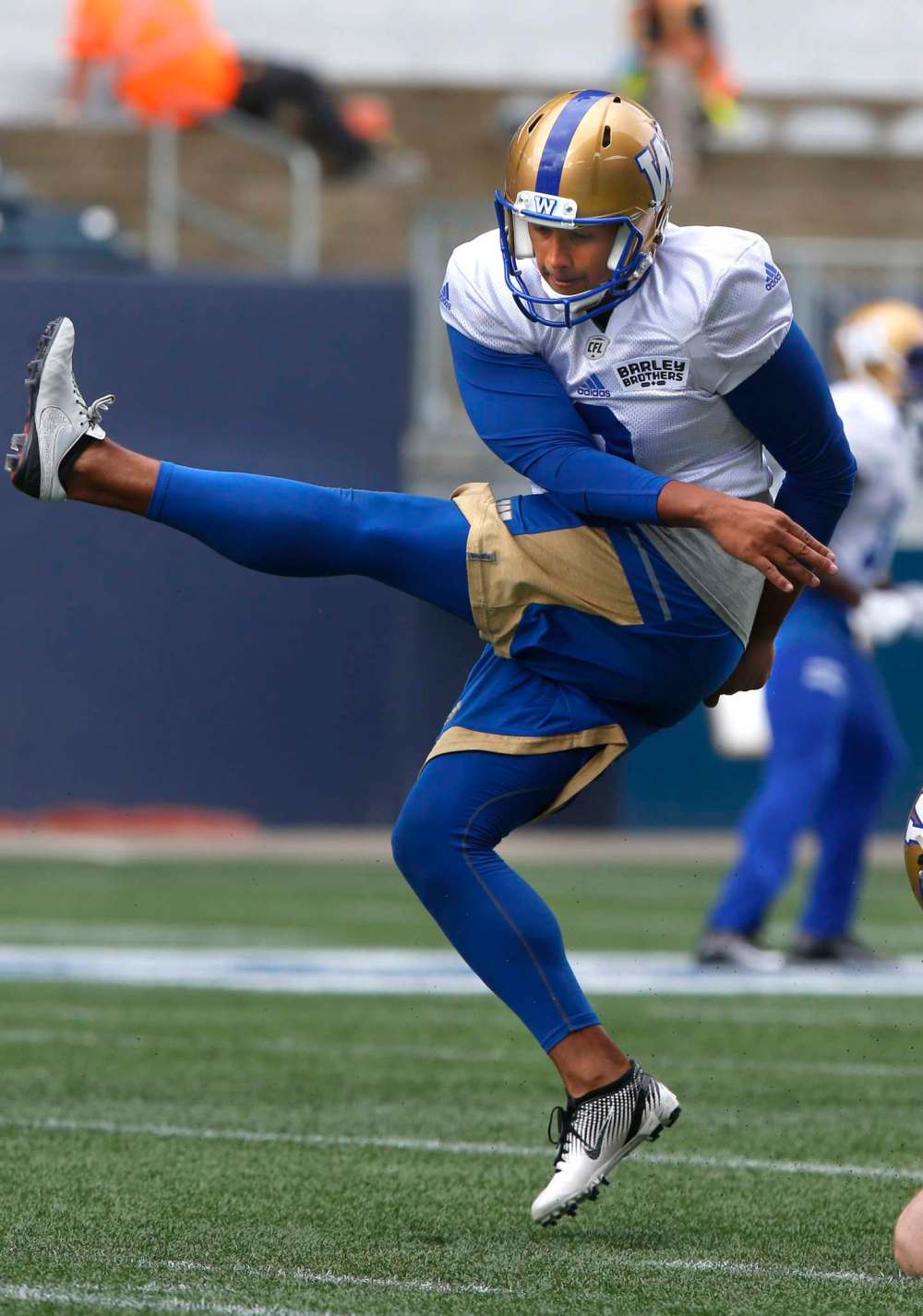 WAYNE GLOWACKI / WINNIPEG FREE PRESS
Since July 14, Blue Bombers kicker Justin Medlock has had a perfect 20-for-20, a streak that’s a personal best and a Bombers club record.