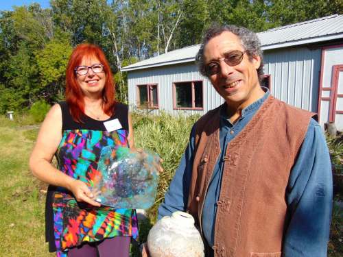 MAUREEN SCURFIELD/WINNIPEG FREE PRESS
glass artist Angel Calnek and ceramic artist Alan Lacovetsky