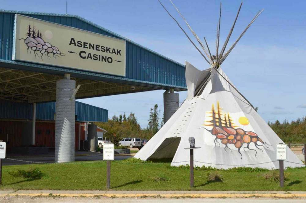 KRISTIN ANNABLE / WINNIPEG FREE PRESS
The Aseneskak Casino at Opaskwayak Cree Nation near The Pas.