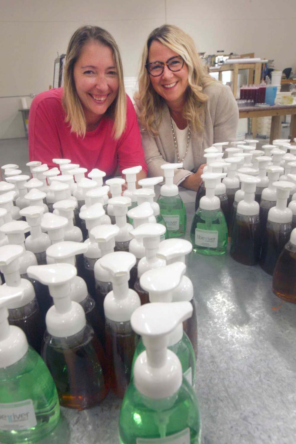 JOE BRYKSA / WINNIPEG FREE PRESS
Tiber River Naturals founder and CEO Adriana De Luca (left) with Michelle Lalonde and their all-natural products. De Luca founded Tiber Tiver in 1999, and Lalonde became a co-owner in 2005.