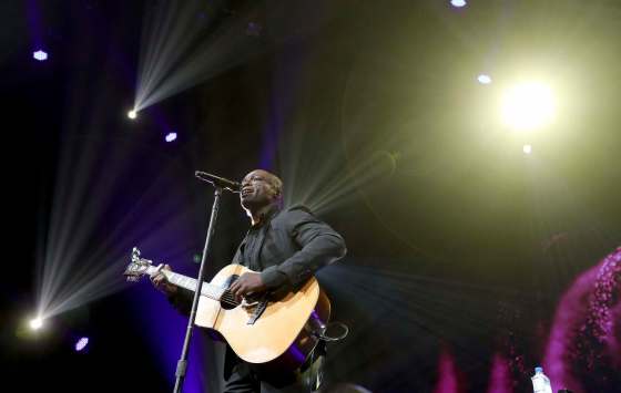 TREVOR HAGAN / WINNIPEG FREE PRESSSeal performs at the David Foster Foundation Gala, Saturday.
