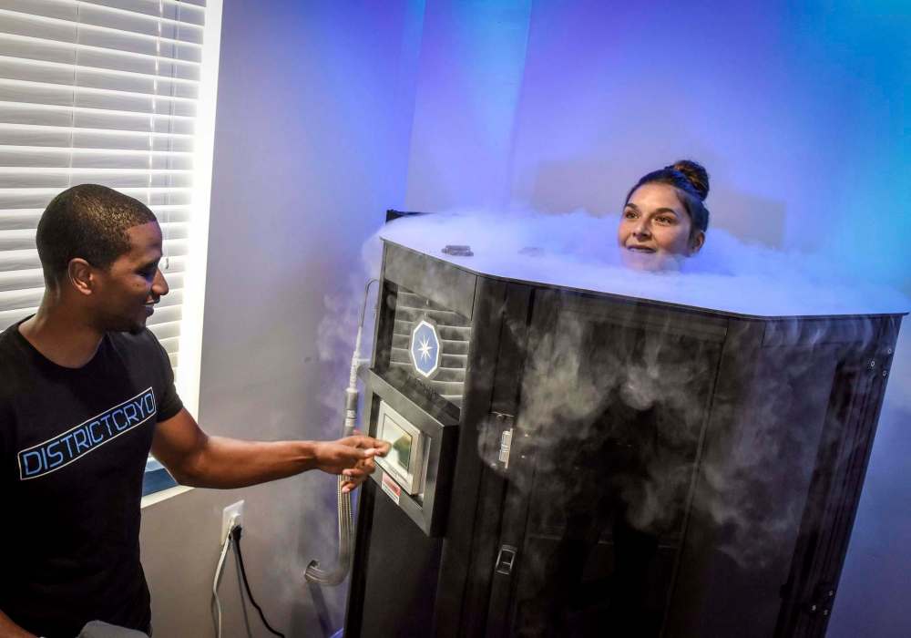 Bill O’Leary / Washinton Post
DistrictCryo owner Antwain Coward administers cryotherapy to Meredith Santora at his shop in Washington, D.C.