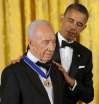 SUSAN WALSH / The associated Press files
U.S. President Barack Obama presents Shimon Peres with the Presidential Medal of Freedom on June 13, 2012. Mr. Peres died earlier this week.