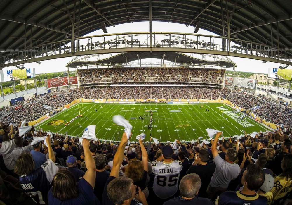 MELISSA TAIT / WINNIPEG FREE PRESS FILES
The crowd at the inaugural regular season game at Investors Group Field in Winnipeg on June 27, 2013. Attendance at IGF has been declining.