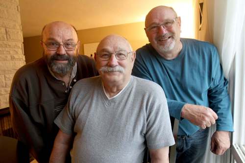 JOE BRYKSA / WINNIPEG FREE PRESS
The Steiner Brothers &mdash; Ron Steiner (from left), Rob and Roy &mdash; are now in their 70s. They had a long and successful career as entertainers and rubbed shoulders with some of the world&rsquo;s biggest stars.
