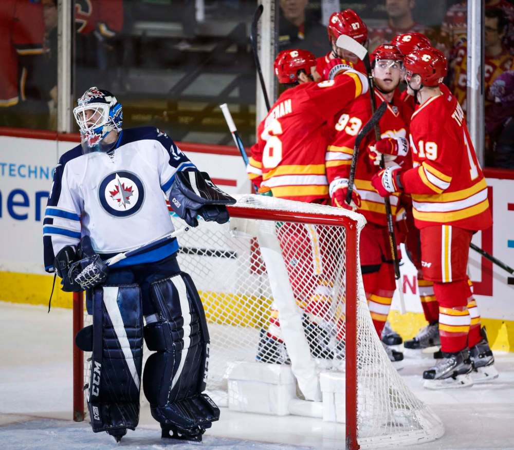 JEFF MCINTOSH / THE CANADIAN PRESS FILES
Winnipeg Jets goalie Michael Hutchinson