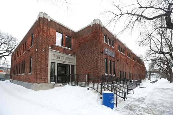 JOHN WOODS / WINNIPEG FREE PRESSThe newly renovated Sherbrook pool is expected to re-open Monday.