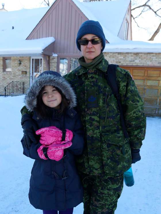 WAYNE GLOWACKI / WINNIPEG FREE PRESSTumia Roberts, 9, and her mother Izabella Roberts. Tumia spent 2.5 hours alone outside Tuesday morning after her Vital Transit school bus in the St. James-Assiniboia School Division failed to pick her up.