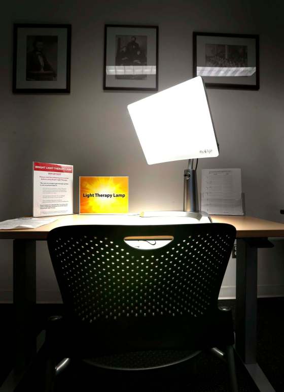 A special lamp to help with SAD (seasonal affective disorder). (Wayne Glowacki / Winnipeg Free Press files)