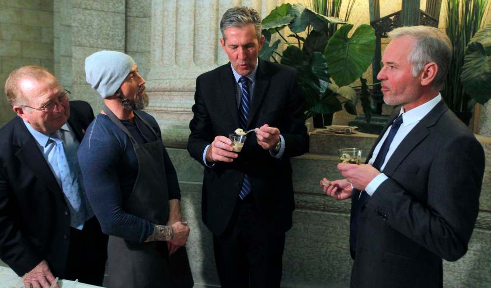 BORIS MINKEVICH / WINNIPEG FREE PRESS
Agriculture Minister Ralph Eichler, Chef Gordon Bailey, Premier Brian Pallister, and Roquette chairman Edouard Roquette. France-based Roquette will invest $400 million in a pea-processing plant to be built near Portage la Prairie.