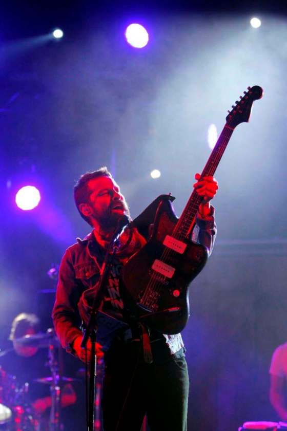 BORIS MINKEVICH / WINNIPEG FREE PRESSSam Roberts belts it out on the main stage at the 2016 Winnipeg Folk Festival. Tonight, he and the Sam Roberts Band are in at the Burton Cummings Theatre.