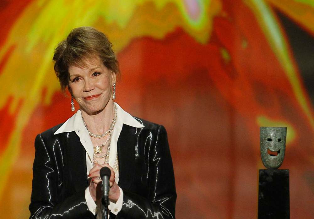 Mary Tyler Moore accepts her Lifetime Achievement Screen Actors Guild award during the 18th Annual Screen Actors Guild Awards show on Jan. 29, 2012 at The Shrine Auditorium in Los Angeles, Calif. (Robert Gauthier/Los Angeles Times/TNS)