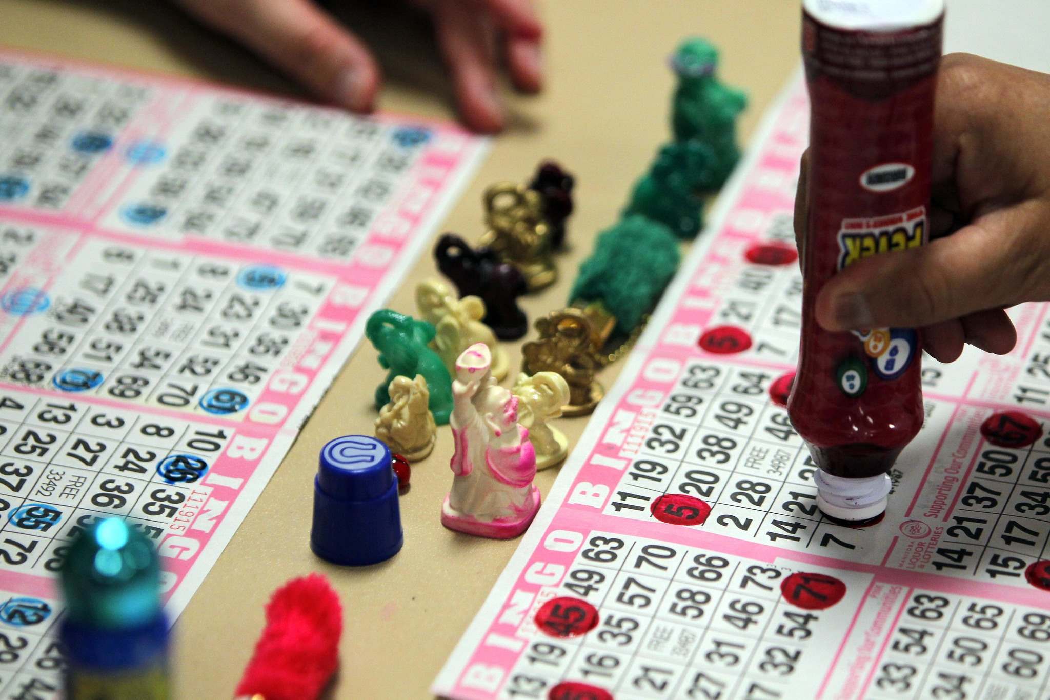 Manitoba Liquor & Lotteries may nix volunteer bingo program Winnipeg