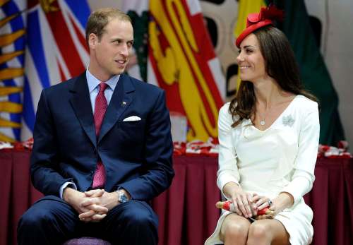 Ashley Fraser / Ottawa Citizen
Catherine, Duchess of Cambridge, with husband Prince William, shows how one should sit in public, whether on a couch or elsewhere.