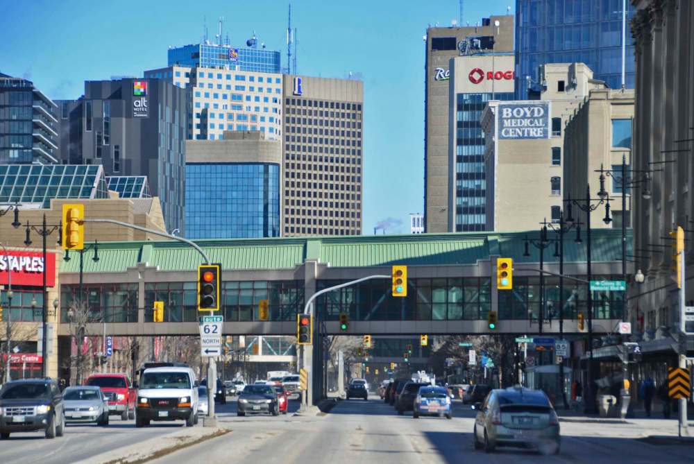BRENT BELLAMY / WINNIPEG FREE PRESS
Winnipeg’s skywalk system is two kilometres long. Compare that with Calgary’s, which is 18 kilometres long.