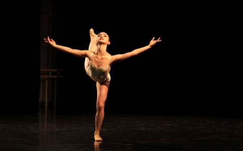 RUTH BONNEVILLE / WINNIPEG FREE PRESS
RWB's Kelsey Miller performs an excerpt of Carmina Burana