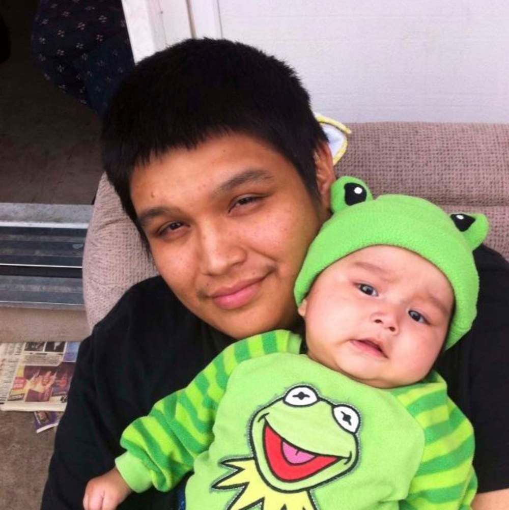 FACEBOOK
Bradley Errol Grant Greene and his son Darien are seen in this undated Facebook photo. Greene, a father of four, died in custody at the Winnipeg Remand Centre in May 2016, after suffering an epileptic seizure.