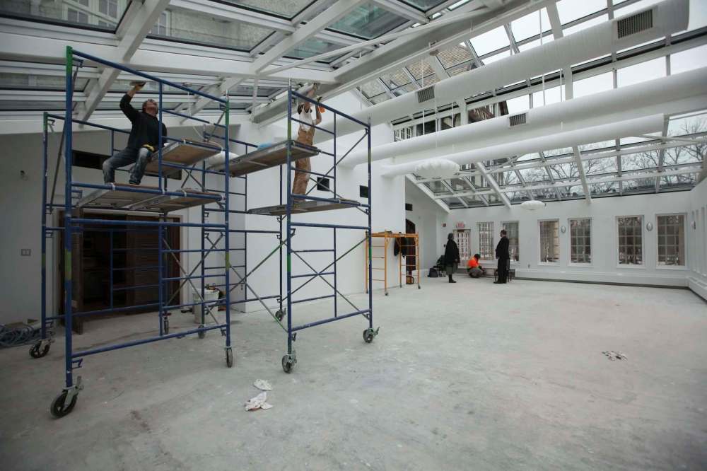 RUTH BONNEVILLE / WINNIPEG FREE PRESS
The windows and insulation in the atrium dining room have been replaced.