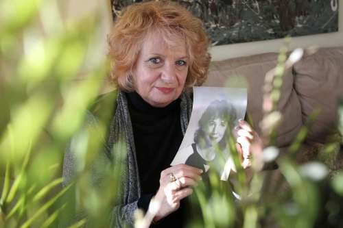 RUTH BONNEVILLE / FREE PRESS FILES
Wilma Derksen holds a picture of her daughter Candace, who was found murdered in 1984 near the family&rsquo;s home.