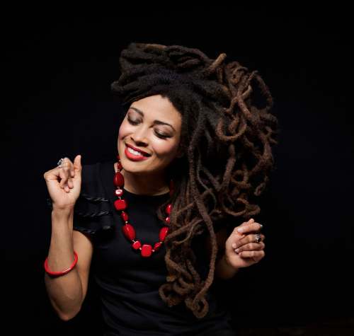 Valerie June (Shore Fire Media)