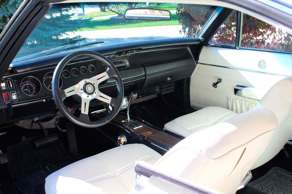 Photos by Larry D’Argis / For The Winnipeg Free Press
A new tinted windshield was installed, along with a full new white vinyl interior upholstery kit.