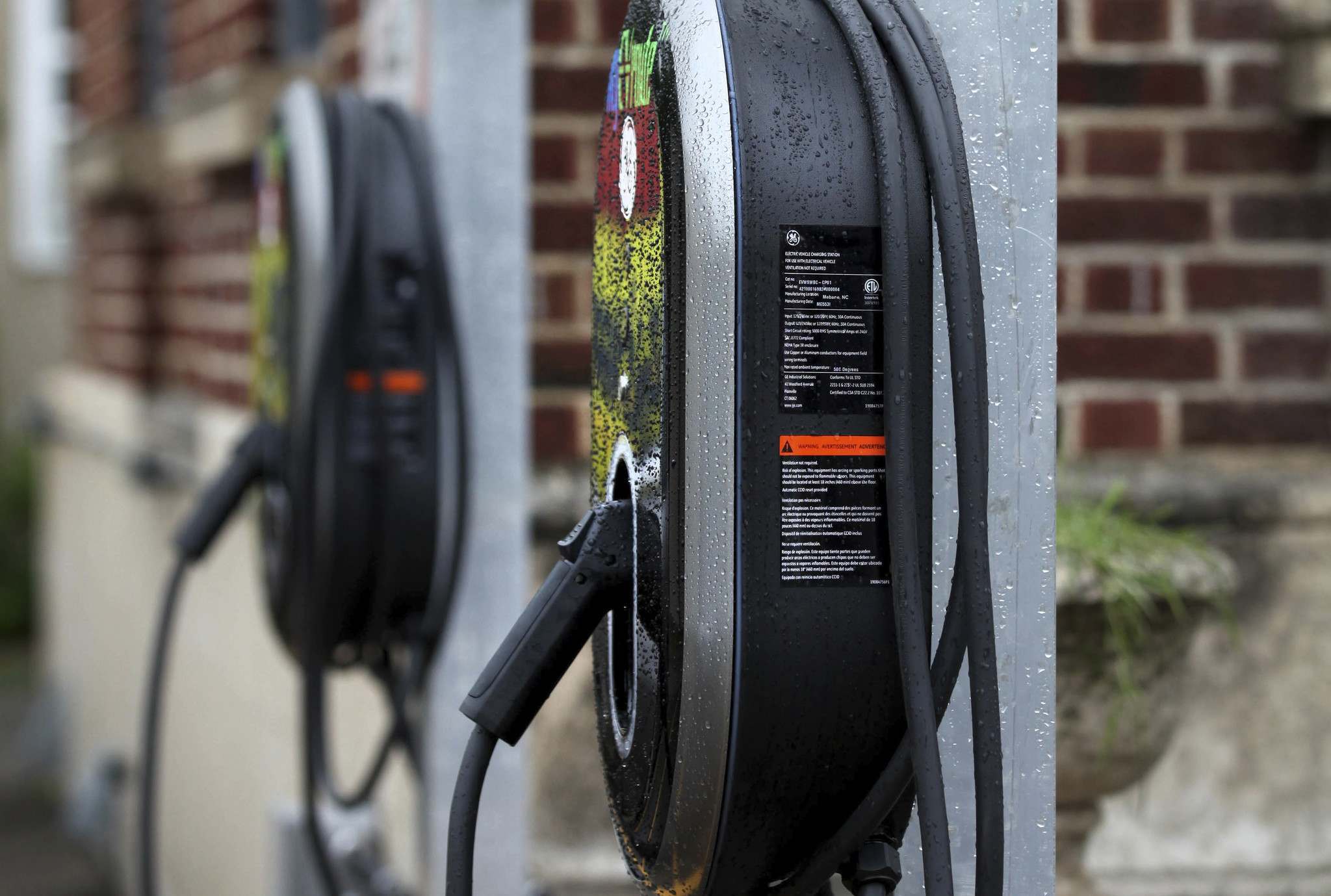 Councillor urges city to plug in to federal funds for electricvehicle