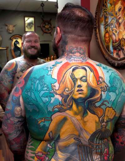 WAYNE GLOWACKI / WINNIPEG FREE PRESS 
Rich Handford shows a few of the tattoos he has collected.