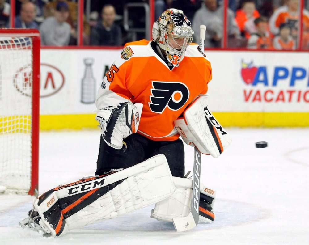 Tom Mihalek / The Associated Press
Steve Mason is joining the Jets to serve as starting goaltender after signing a two-year US$8.2-million deal with the team on Saturday.