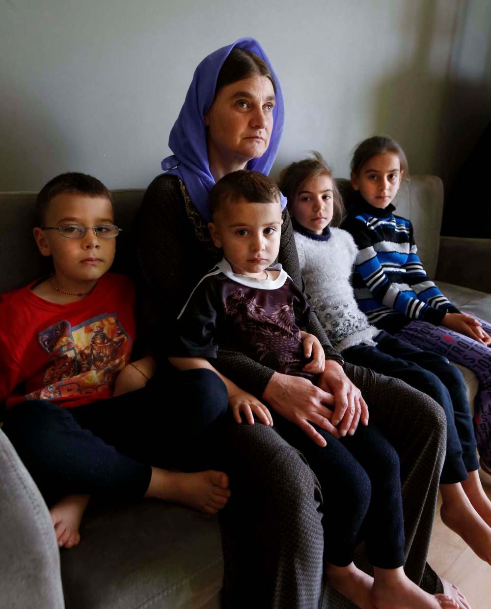WAYNE GLOWACKI / WINNIPEG FREE PRESS FILES
Nofa Mihlo Rafo with her children from left, Maher, Rebar, Vian and Eman in Winnipeg.