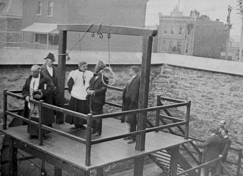 National Archives of Canada
Author Lorna Poplak writes about Canada&rsquo;s capital punishment and execution history in Drop Dead.