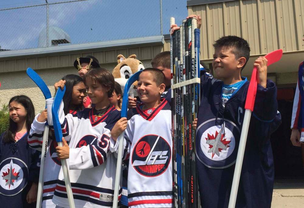 RYAN THORPE / WINNIPEG FREE PRESS
Hockey sticks broken during last year’s Winnipeg Jets and Manitoba Moose games, were repaired and donated to the Winnipeg Aboriginal Sport Achievement Centre.