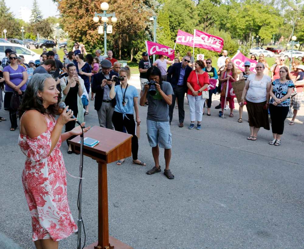 JUSTIN SAMANSKI-LANGILLE / WINNIPEG FREE PRESS
NDP MLA Nahanni Fontaine at the Manitoba legislature on Tuesday, participating in a demonstration against cuts to the Health Sciences Centre’s lactation consultation program.