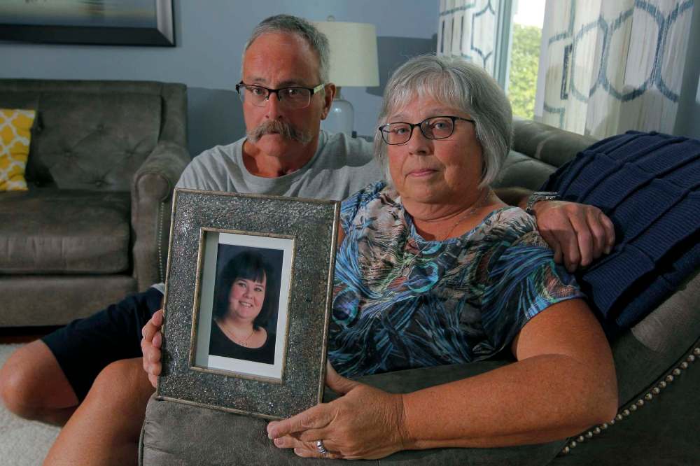 BORIS MINKEVICH / WINNIPEG FREE PRESS Files
Perry and Vicki Gosselin, Darcee Gosselin’s parents, are suing the St. James-Assiniboia School Division.