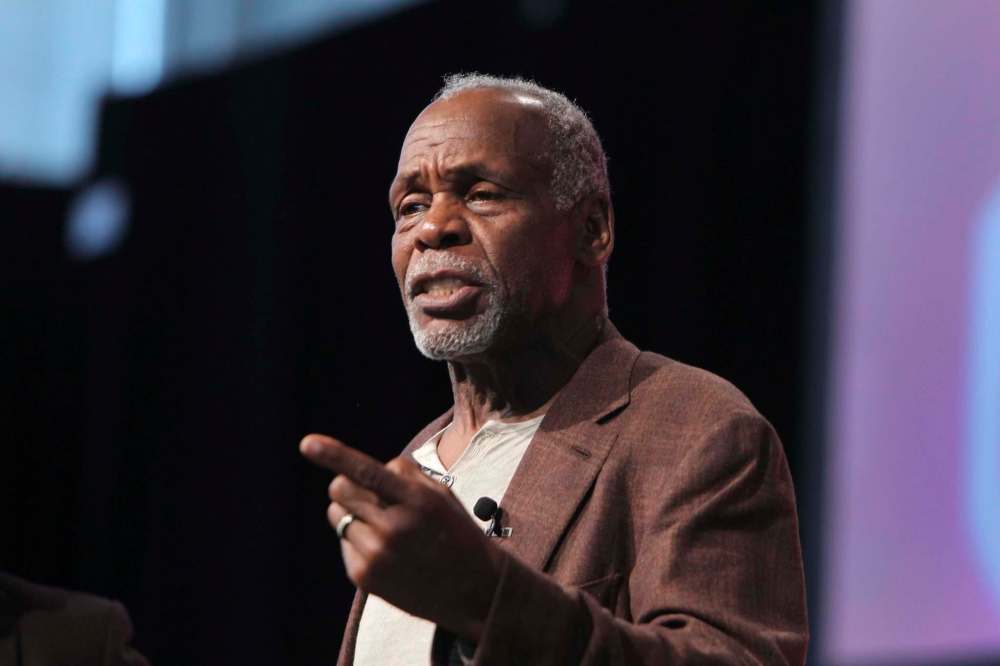 RUTH BONNEVILLE / WINNIPEG FREE PRESS
Danny Glover, addressing the Unifor Canadian Council, said nobody’s ‘too old for this... for solidarity and to build a better world.’