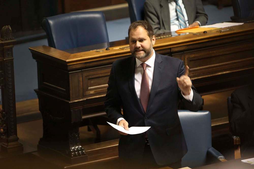 RUTH BONNEVILLE / WINNIPEG FREE PRESS FILES
Concordia MLA Matt Wiebe took aim at Premier Brian Pallister's government saying their handling of the recent healthcare reforms shows there is