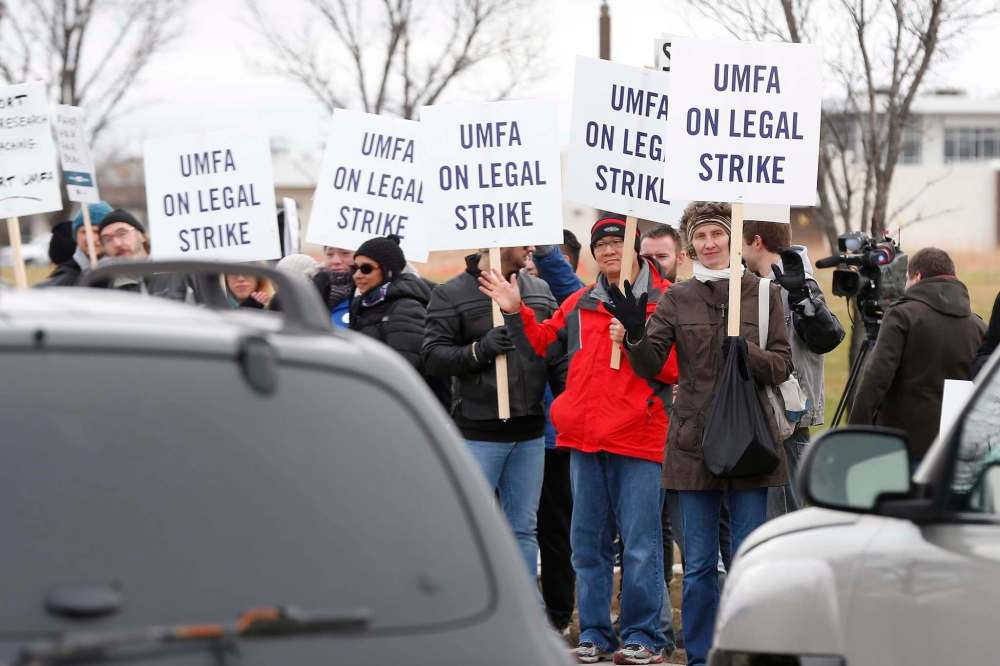 John Woods / The Canadian Press Files
The tentative deal will prevent another strike at the University of Manitoba this year.