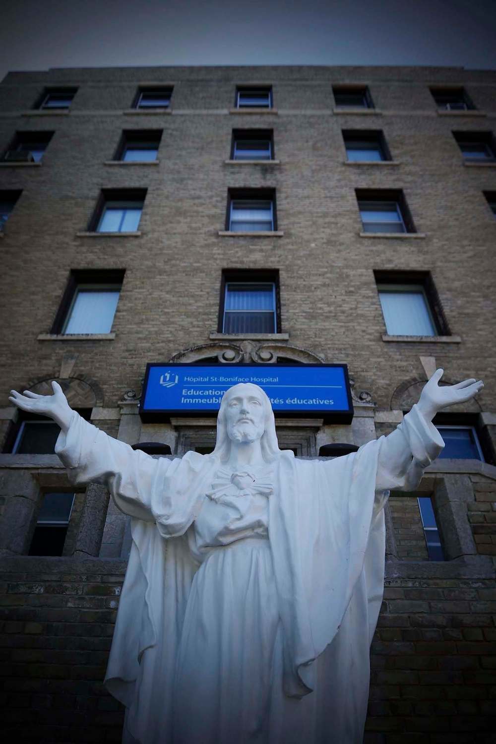 Cases where the rights of the patient compete against those of faith-based facilities will likely end up before the courts. (John Woods / Winnipeg Free Press files)