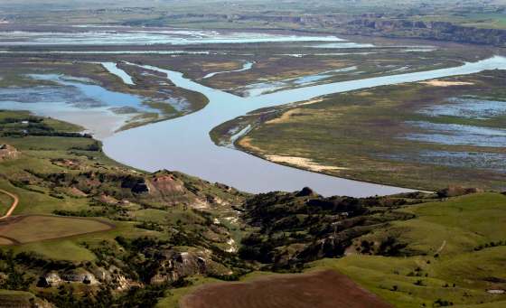 CHARLES REX ARBOGAST / THE ASSOCIATED PRESS FILESThe Missouri River, seen here near Williston, N.D., and its watershed have been separated from the Hudson Bay watershed for thousands of years.