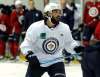 BORIS MINKEVICH / WINNIPEG FREE PRESS
Mathieu Perreault at Winnipeg Jets practice at BellMTS IcePlex Friday where attention to details and special teams work was the order of the day.