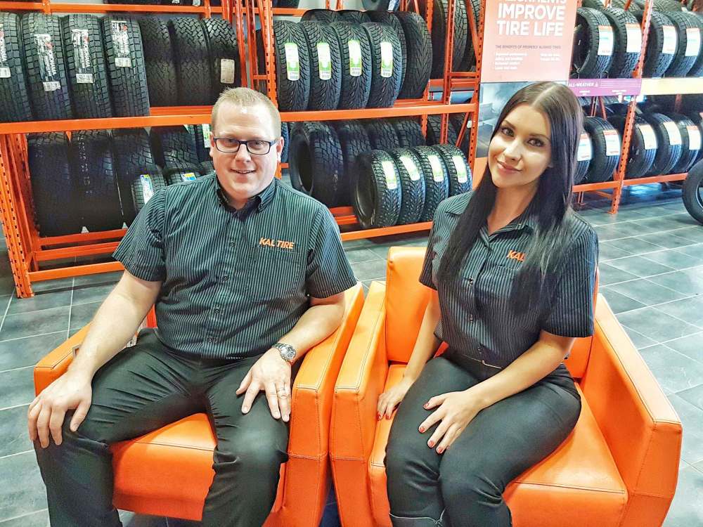 Haney Louka / Winnipeg Free Press
Geoff Wiebe (left) and pro driver Amber Balcaen say traction is crucial for winter driving.