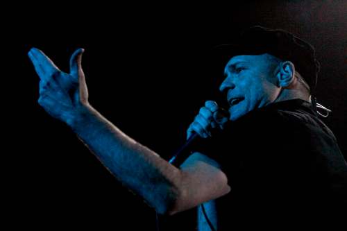 MIKE APORIUS/WINNIPEG FREE PRESS FILES
Gord Downie with The Tragically Hip in 2007.